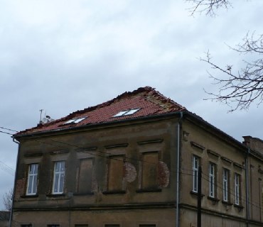 Přestavba staré školy na dům s chráněnými byty